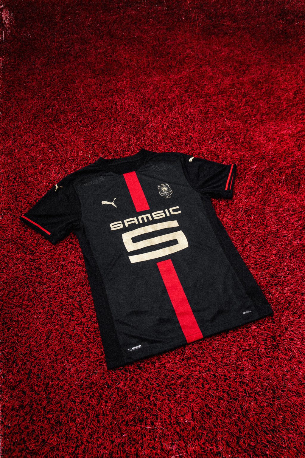 STADE RENNAIS MAILLOT vintage Pinault Finaref. Taille L EUR 95,00 - FR
