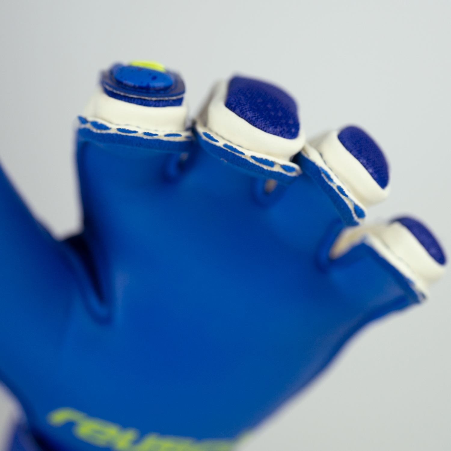 reusch-technologie-duo-gardien-4
