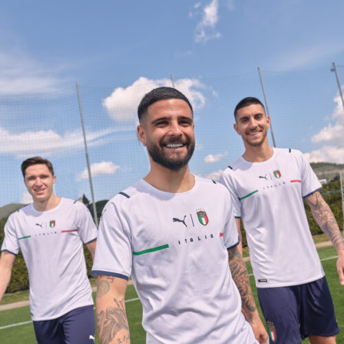 Image de l'article Pourquoi les nouveaux maillots PUMA des sélections divisent autant ?