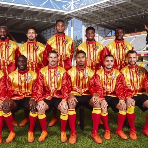 Image de l'article Quand le maillot du RC Lens se transforme en casaque