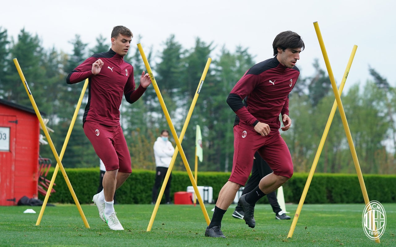 Sandro Tonali crampons noir