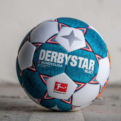 Image de l'article Le ballon de la Bundesliga 2021-2022 présenté par Derbystar