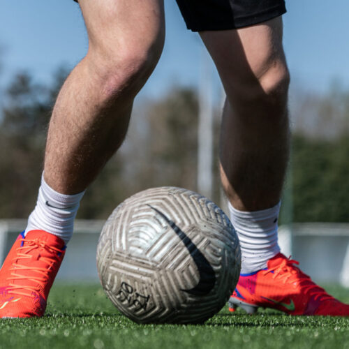 Image de l'article Nike offre des crampons aux joueurs du GFA Rumilly-Vallière avant le match contre Monaco