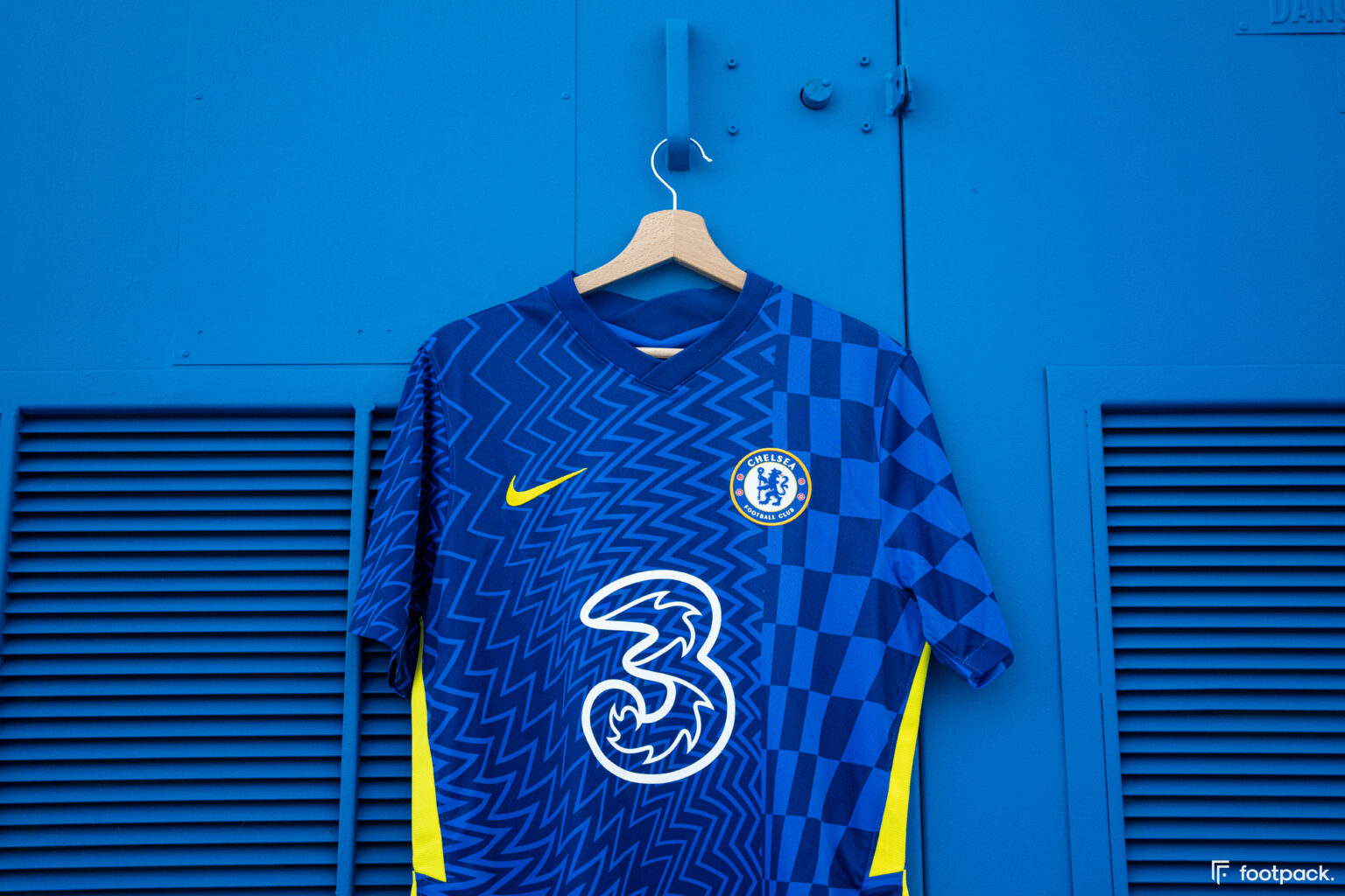 Les maillots de Chelsea 2021-2022 présentés par Nike - footpack.