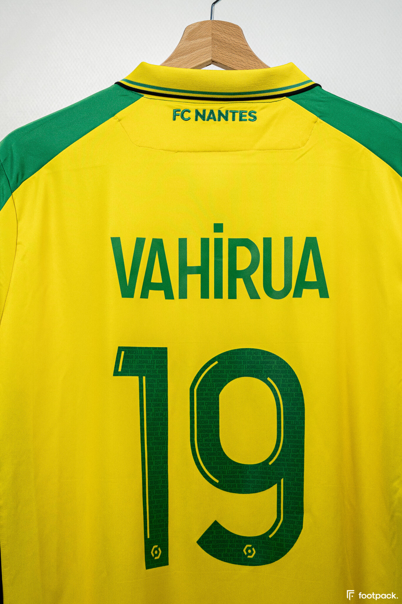 FC Nantes 1981/82 - Maillot Encadré _ #02768