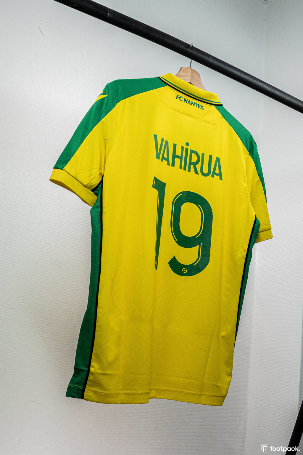 Maillot F.C NANTES 2009 KAPPA vintage signé par 4 joueurs shirt collection M | eBay