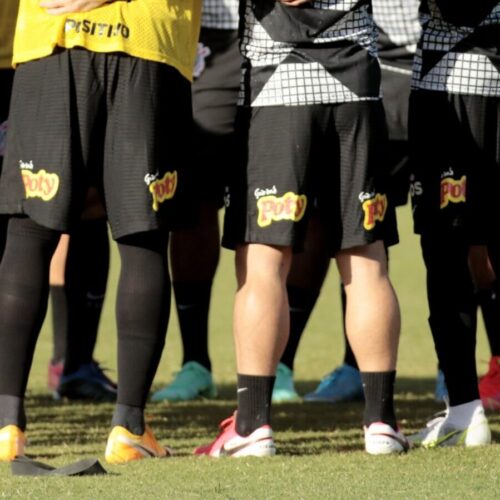 Image de l'article Les Corinthians infligent une amende à un joueur à cause de la couleur de ses chaussures !