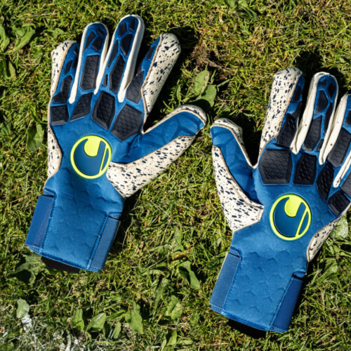 Image de l'article uhlsport dévoile son nouveau coloris de gants pour l'Euro 2020