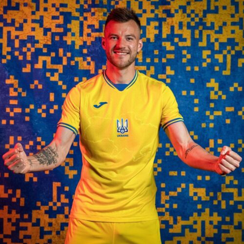 Image de l'article Les maillots de l'Ukraine pour l'Euro 2020 présentés par Joma