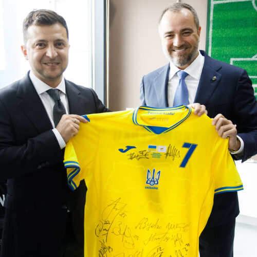 Image de l'article Quand le nouveau maillot de l'Ukraine attise les tensions géopolitiques avec la Russie