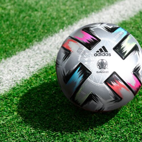 Image de l'article Un nouveau ballon pour les demi et la finale de l'EURO 2020 !