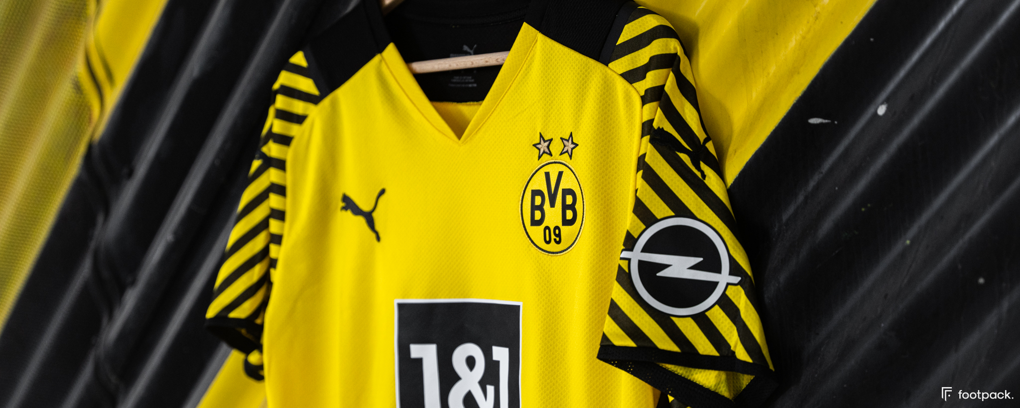 Maillot Domicile Borussia Dortmund Puma - Taille L - Jaune - Numéro 17 - Neuf Avec Léger Défaut