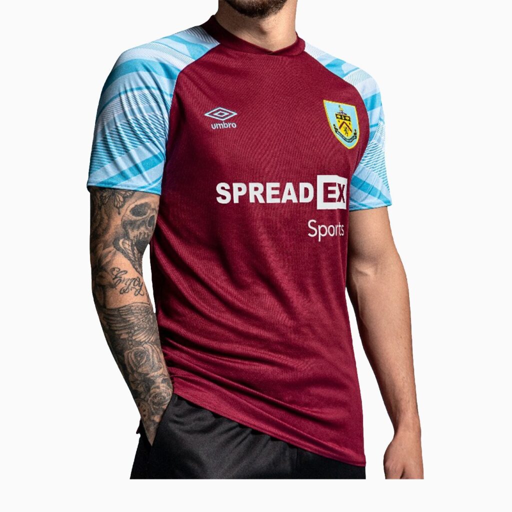 Maillot Football Burnley Training Umbro Taille M Adulte - Occasion Bon état