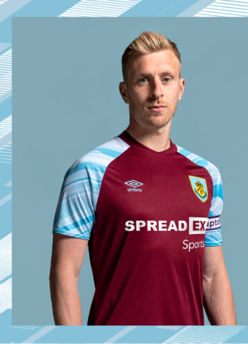Maillots de Football Umbro Homme - JD Sports France