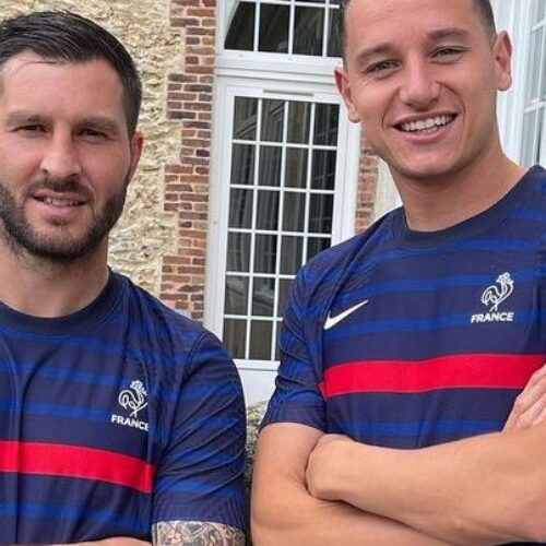 Image de l'article Thauvin et Gignac dévoilent le maillot de l'équipe de France aux JO de Tokyo