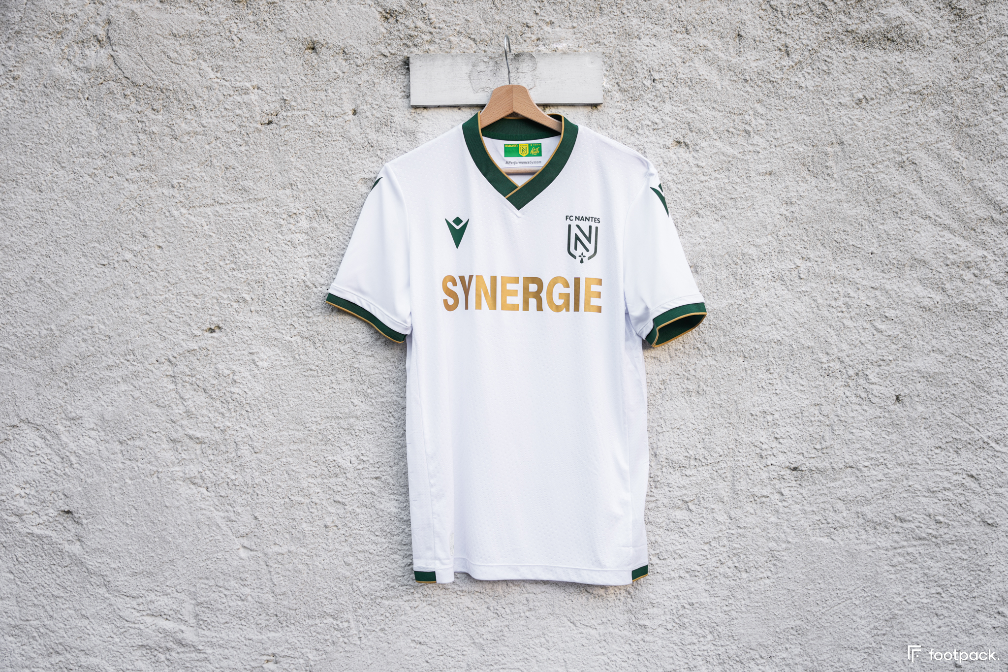 Maillot FC Nantes 2021-2022 exterieur Macron - footpack.