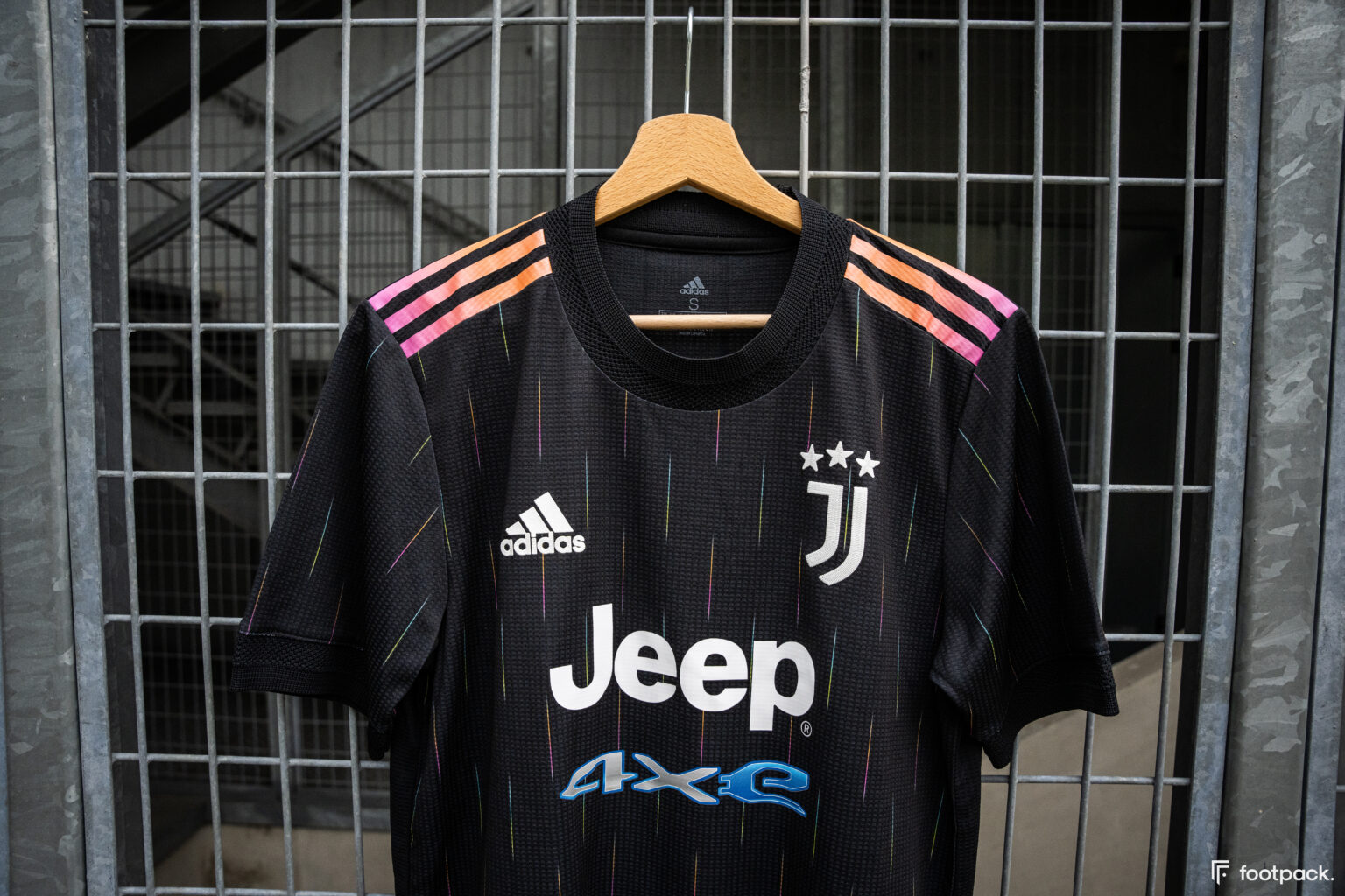 Les maillots de la Juventus 2021-2022 présentés par adidas