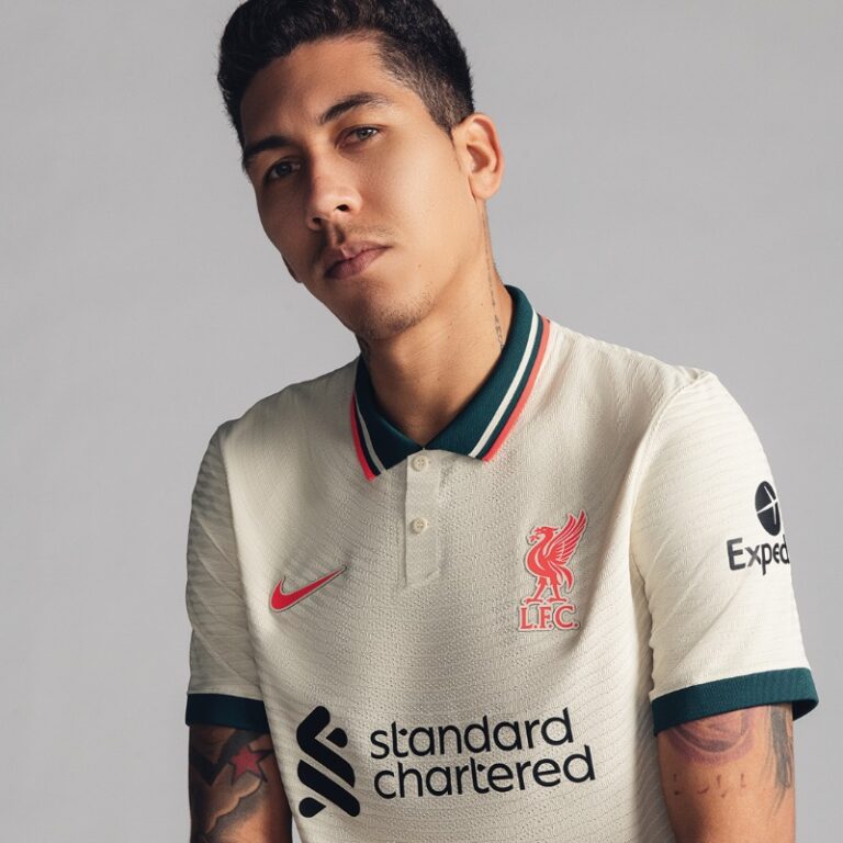 Maillot Liverpool FC Années 80 - Extérieur Blanc, Taille S, Umbro - Neuf (condition Spéciale)