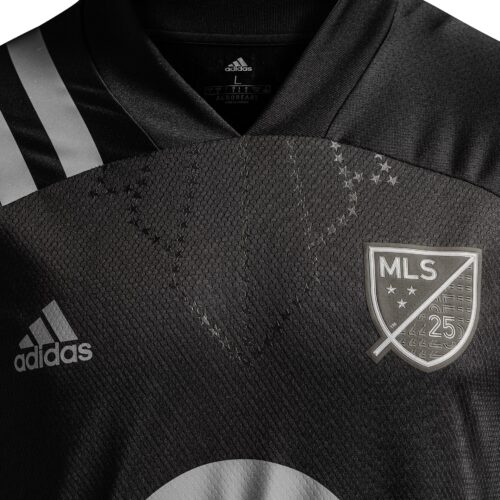 Image de l'article adidas dévoile un maillot spécial pour la MLS avant le match des All-Star !