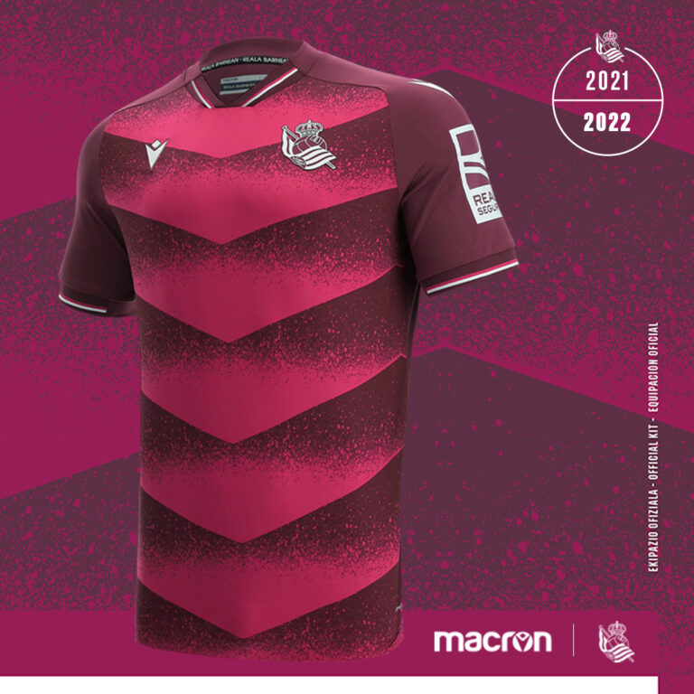 Les maillots de la Real Sociedad 20212022 officialisés par Macron