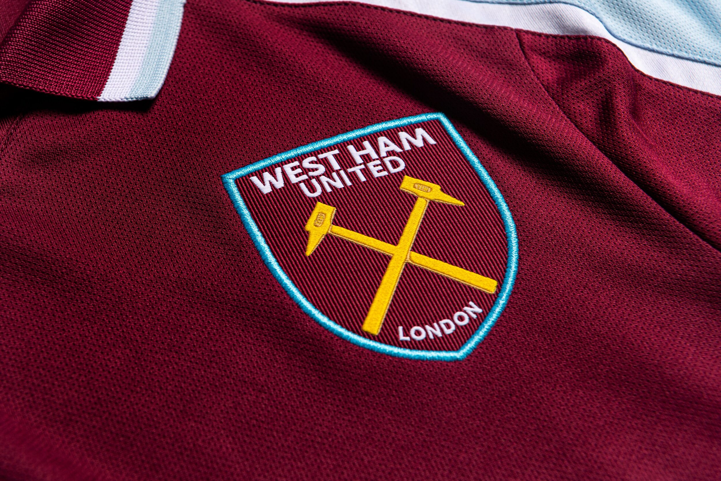 Maillot West Ham 2021-2022 Umbro