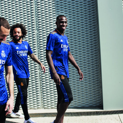 Image de l'article Quels sont les nouveaux maillots 2021-2022 dévoilés ? - Épisode #9