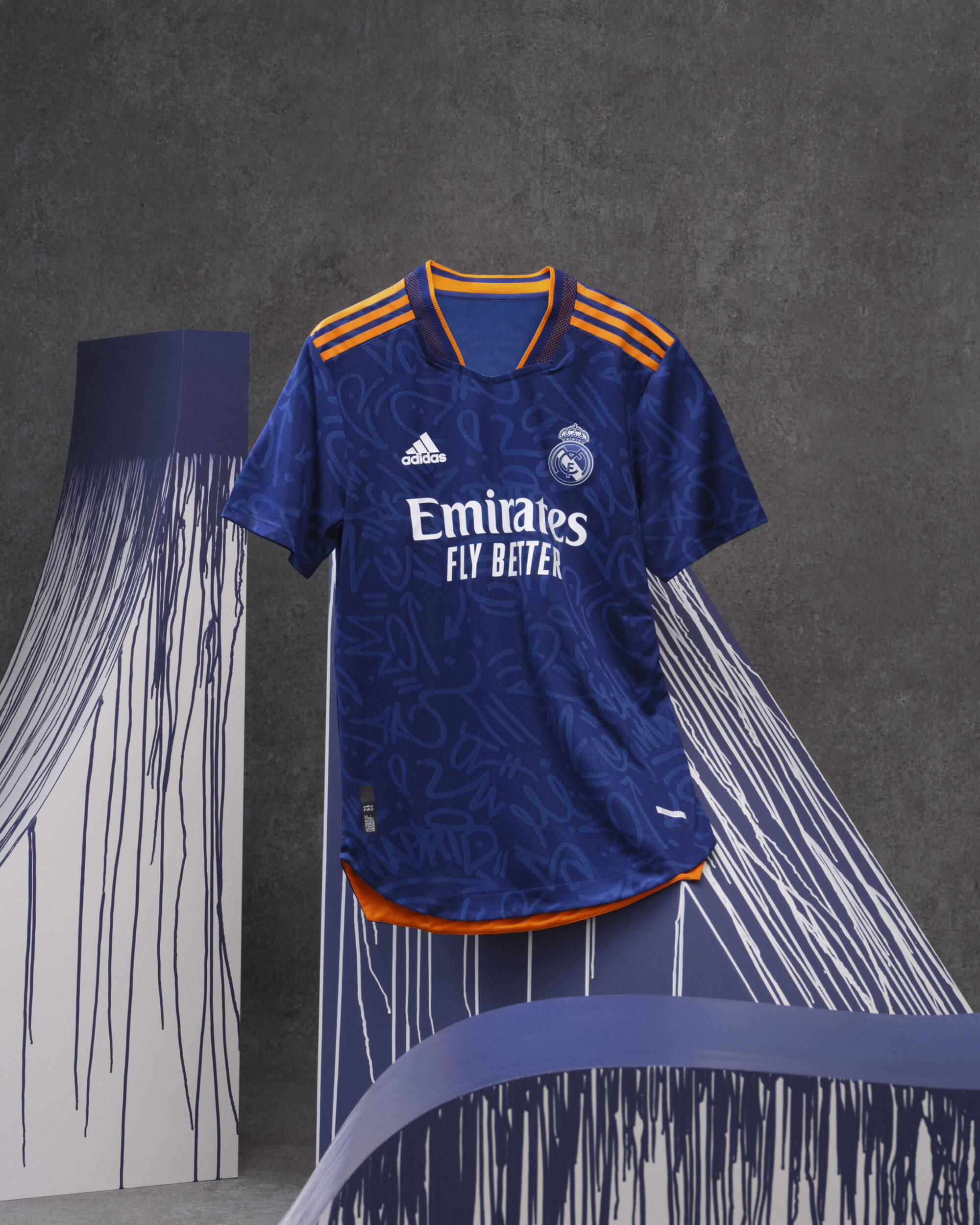 Maillot Real Madrid 2021-2022 extérieur adidas