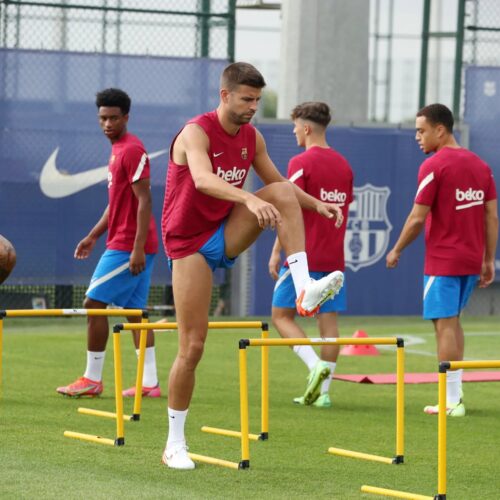 Image de l'article Memphis Depay en crampons PUMA à l'entrainement #bootsmercato