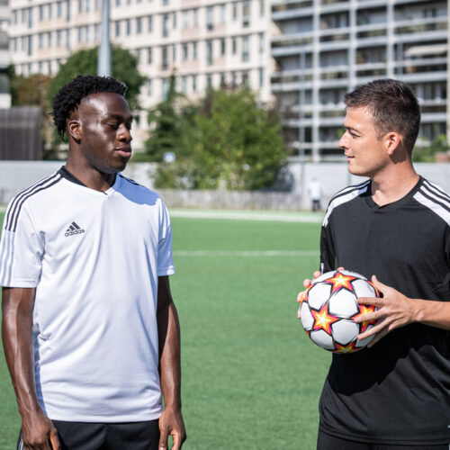 Image de l'article {Vidéo} : On affronte Arnaud Kalimuendo et Kadidiatou Diani !