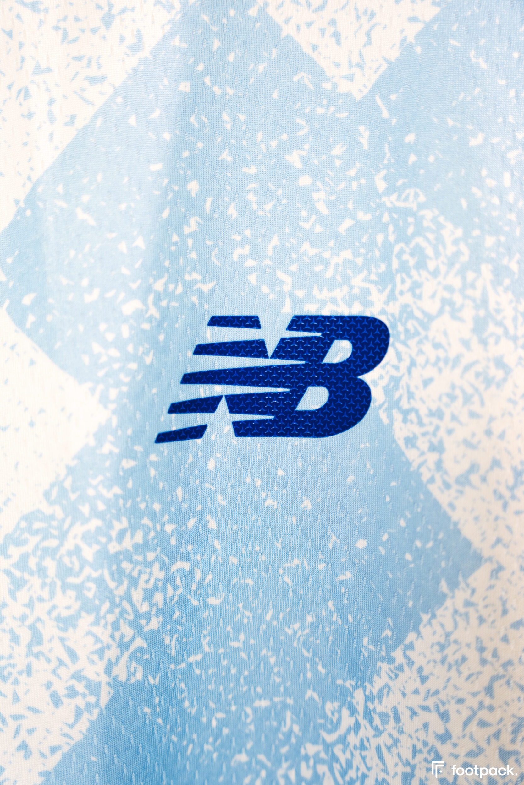 maillot dynamo kiev 2021 2022 domicile new balance footpack 2