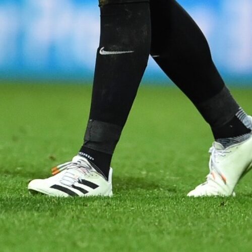 Image de l'article Le gardien de Liverpool joue des crampons de rugbyman !