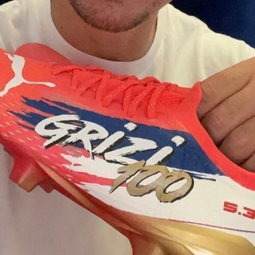 Image de l'article Antoine Griezmann reçoit des crampons spéciaux pour sa 100ème sélection en équipe de France