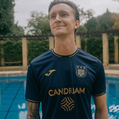 Image de l'article Anderlecht dévoile un maillot third élégant pour la saison 2021-2022