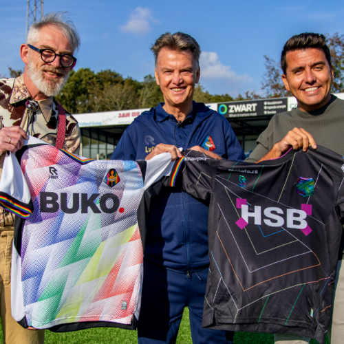 Image de l'article Deux clubs néerlandais s'affronteront avec des maillots arc-en-ciel pour soutenir la diversité