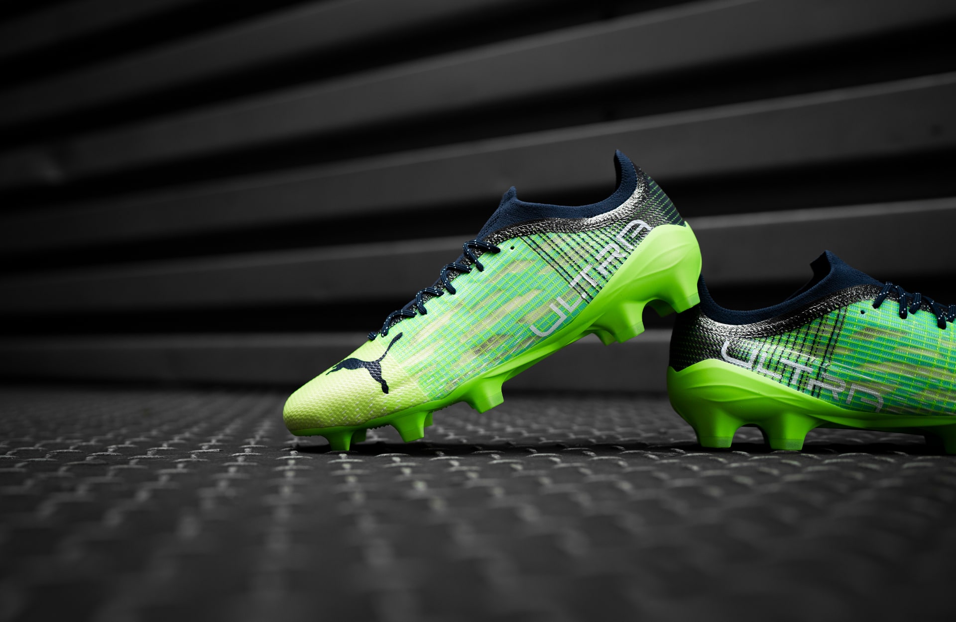 Crampons PUMA Ultra 1.3 Under the Light