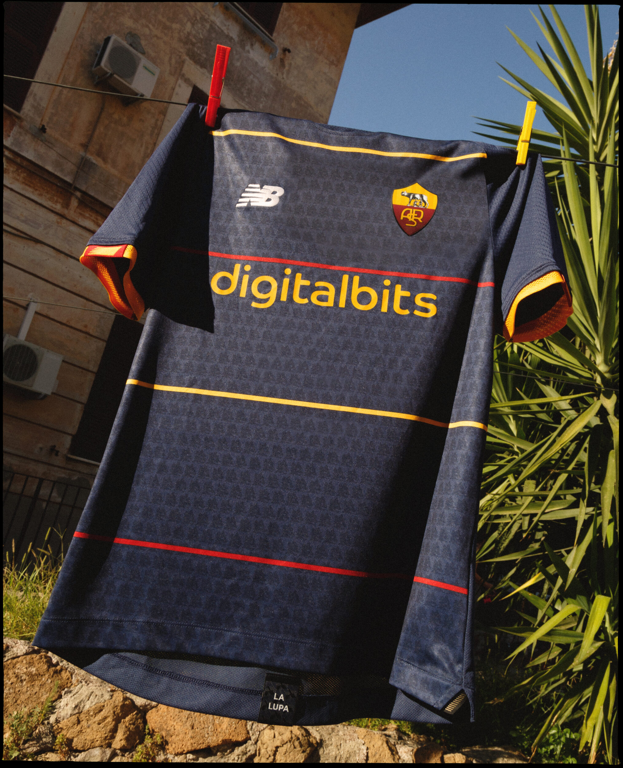 Quatrieme maillot AS Rome