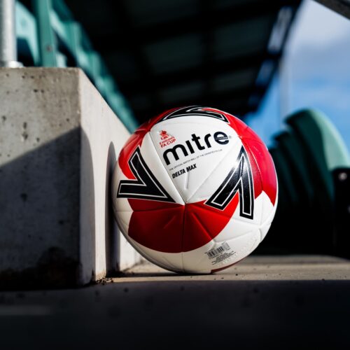 Image de l'article La marque Mitre présente le ballon 2021-2022 de la FA Cup