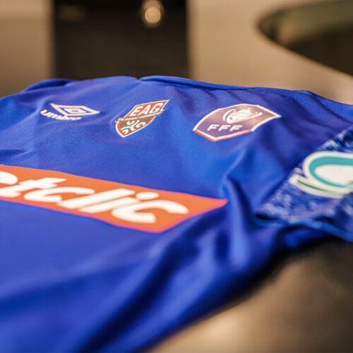 Image de l'article Pourquoi certains clubs ne portent pas leurs couleurs en Coupe de France ?