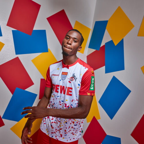 Image de l'article Un noeud papillon sur le nouveau maillot du FC Cologne !