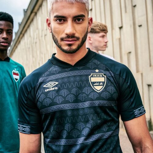 Image de l'article L'Irak présente un incroyable maillot third pour la Coupe Arabe de la FIFA 2021