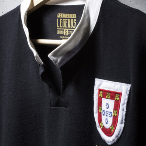 Image de l'article Le Portugal dévoile un maillot collector pour fêter les 100 ans de son premier match officiel