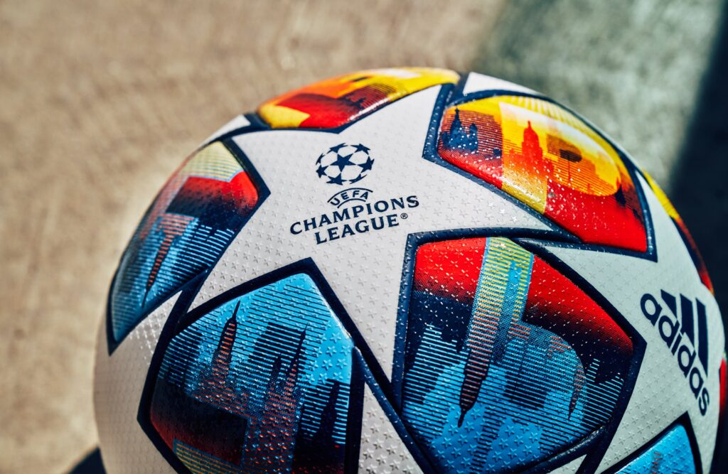 Le nouveau ballon de la phase finale de Champions League dévoilé