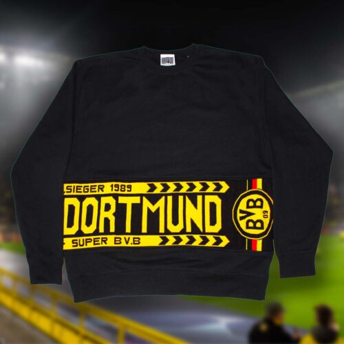 Image de l'article Quand Retro Football Gang crée un sweat avec des écharpes de foot