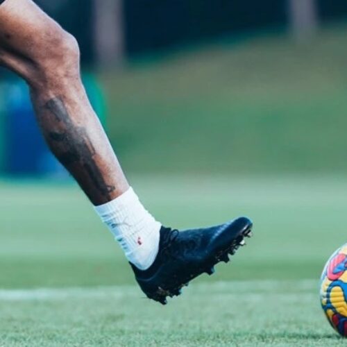 Image de l'article La prochaine Furon de New Balance aux pieds de Sterling ?
