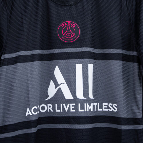 Image de l'article Le PSG dans le Top 2 des meilleurs vendeurs de maillots au Monde ?