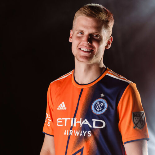 Image de l'article Le New York City FC présente son maillot extérieur 2022