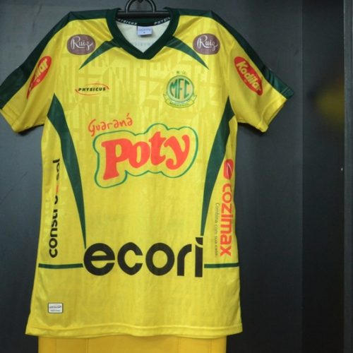 Image de l'article Quand un club brésilien s'inspire un peu trop des maillots du Barça et du Brésil