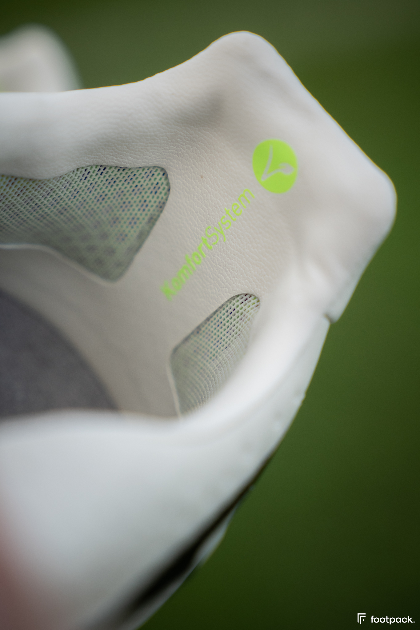 PUMA King Platinum vegan