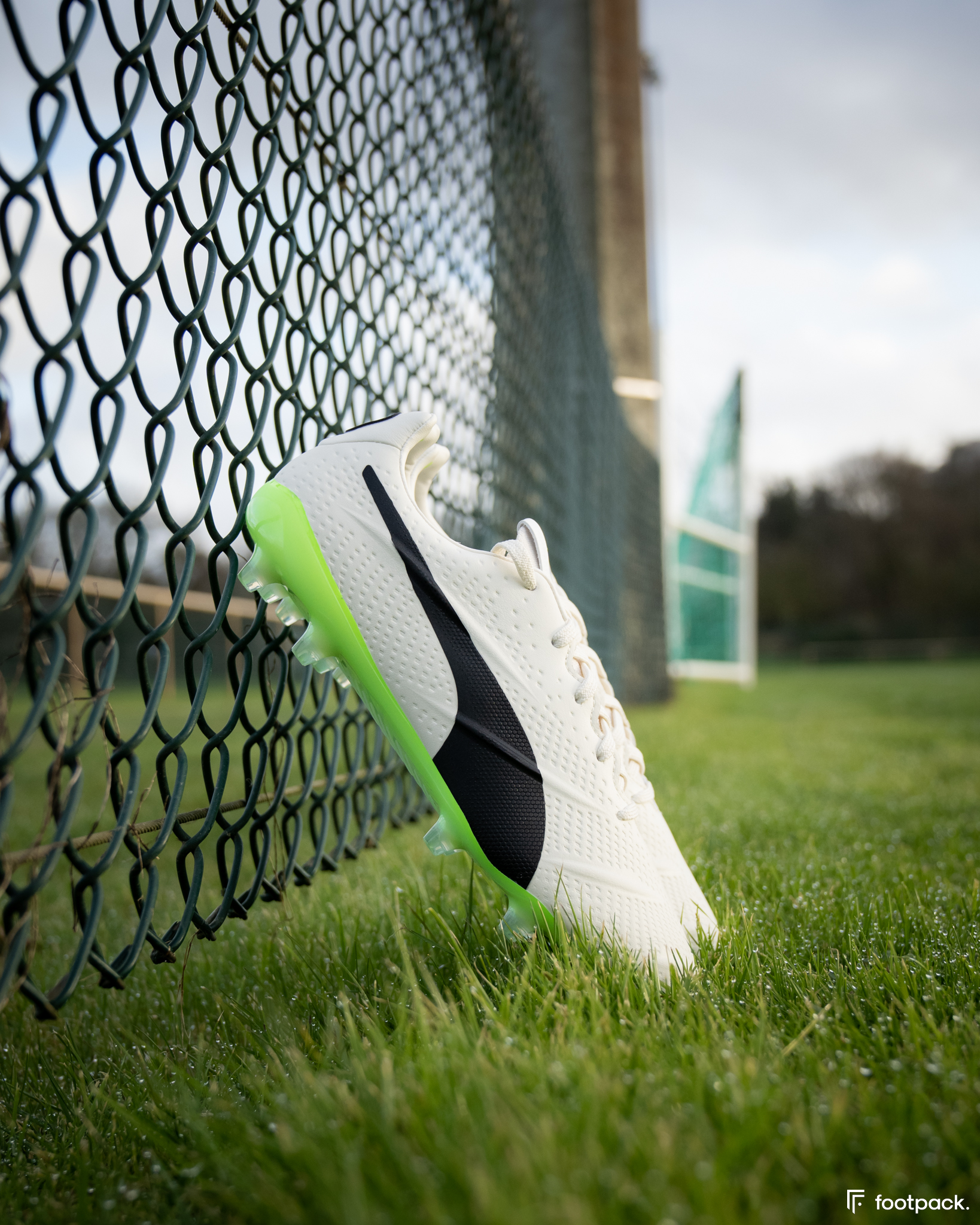 PUMA King Platinum vegan