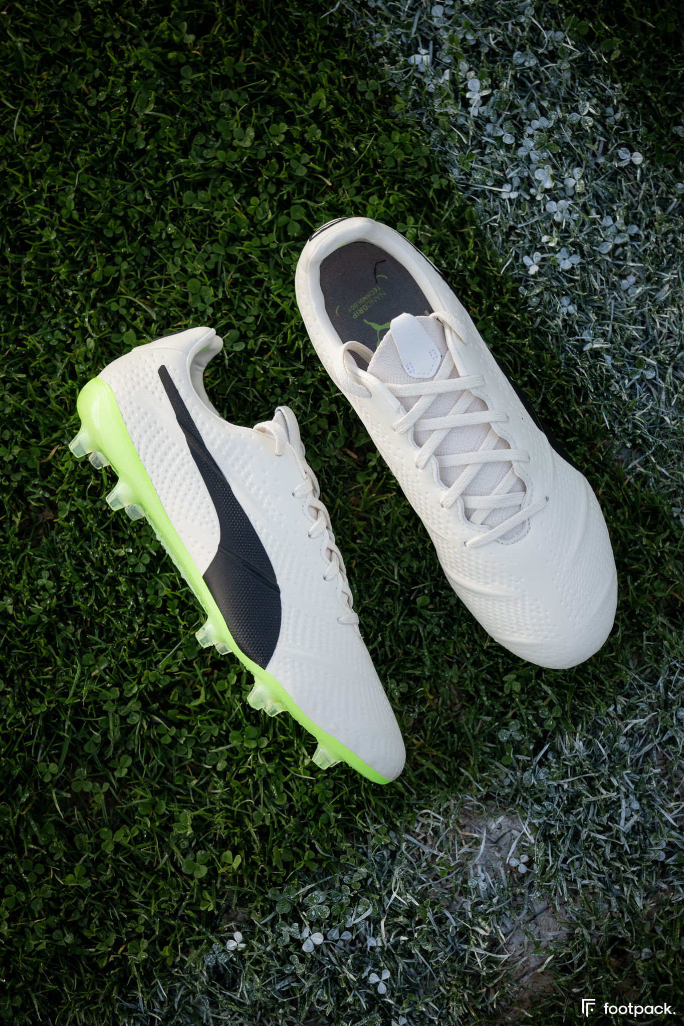 PUMA King Platinum vegan